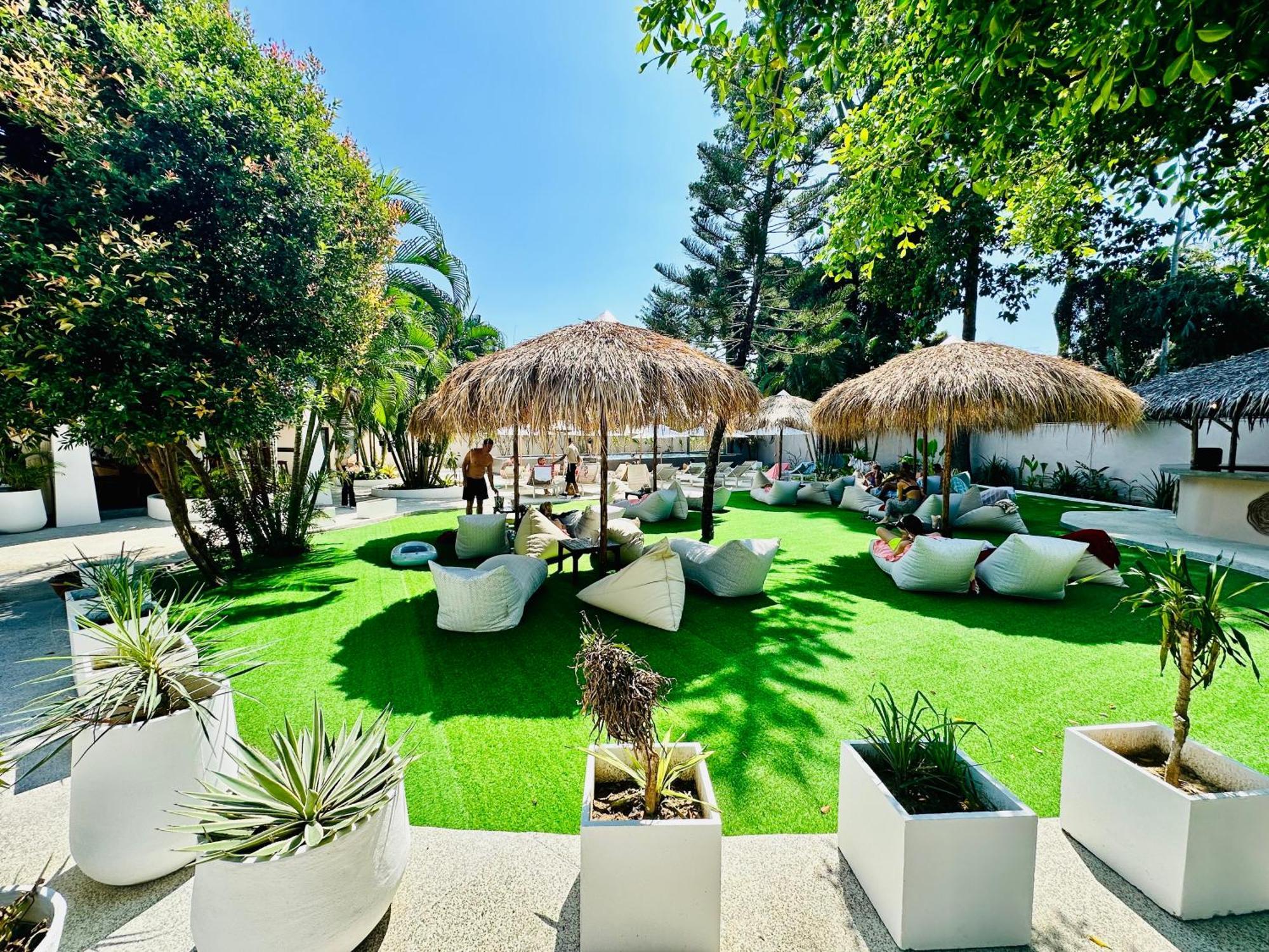 Ziba Home Suites Ламаи-Бич Экстерьер фото